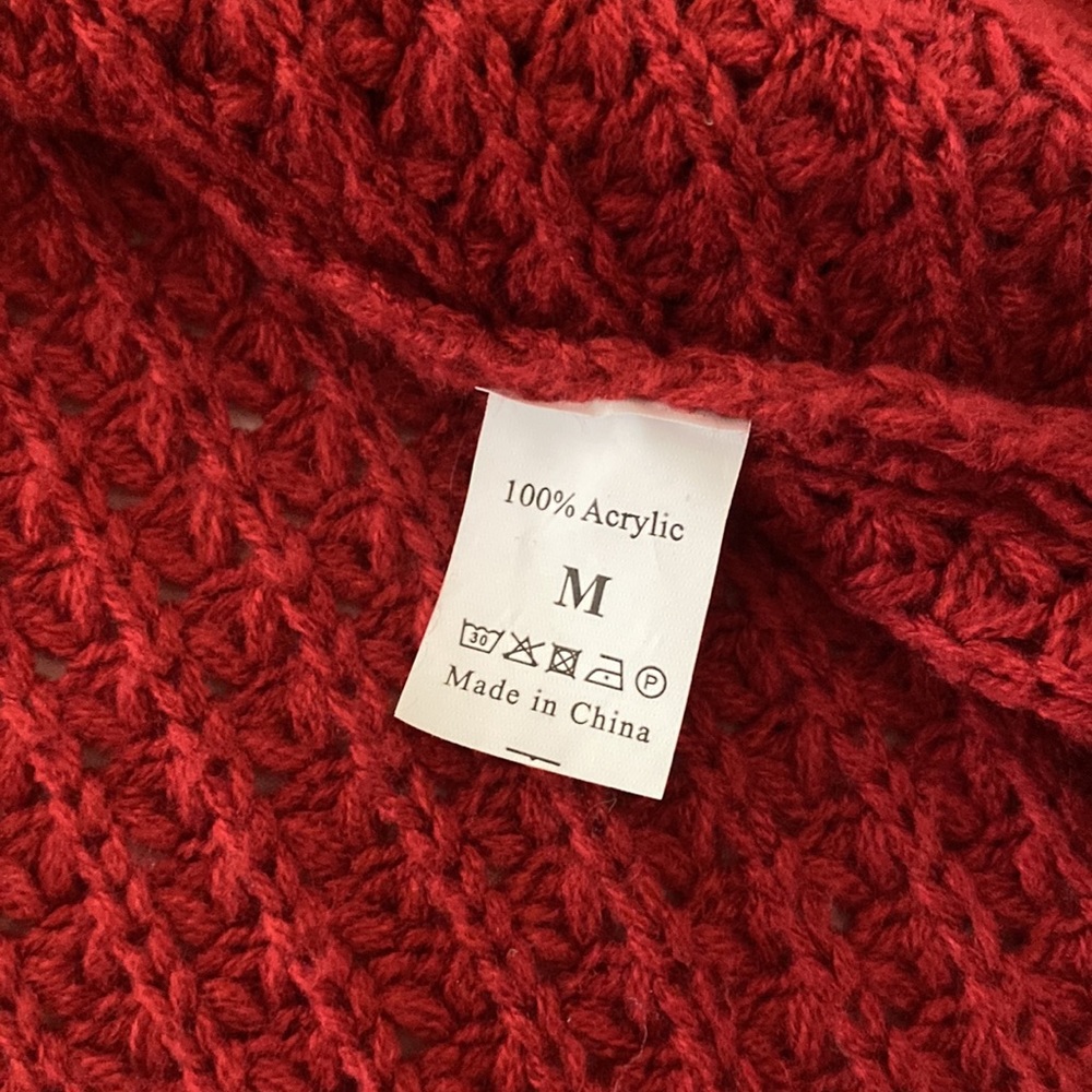 Cozy red sweater - Picture 6 of 6